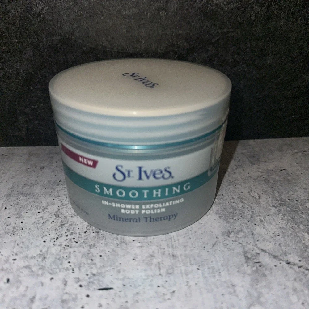 St. Ives Mineral Therapy In-Shower Exfoliating Body Polish